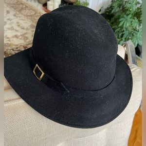 Banana republic wool hat m/l